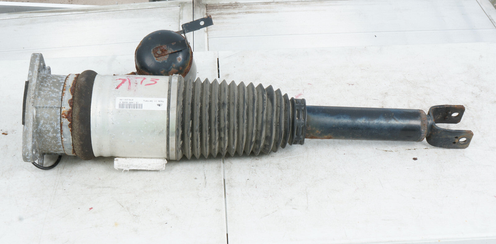 2004-2007 AUDI A8 REAR LEFT DRIVER SIDE AIR SUSPENSION STRUT OEM