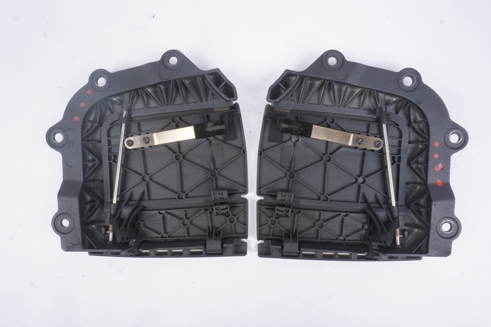 2013-2019 BMW 328 428  Left Right Side Rear Convertible Roof Flap Linkage Outlet