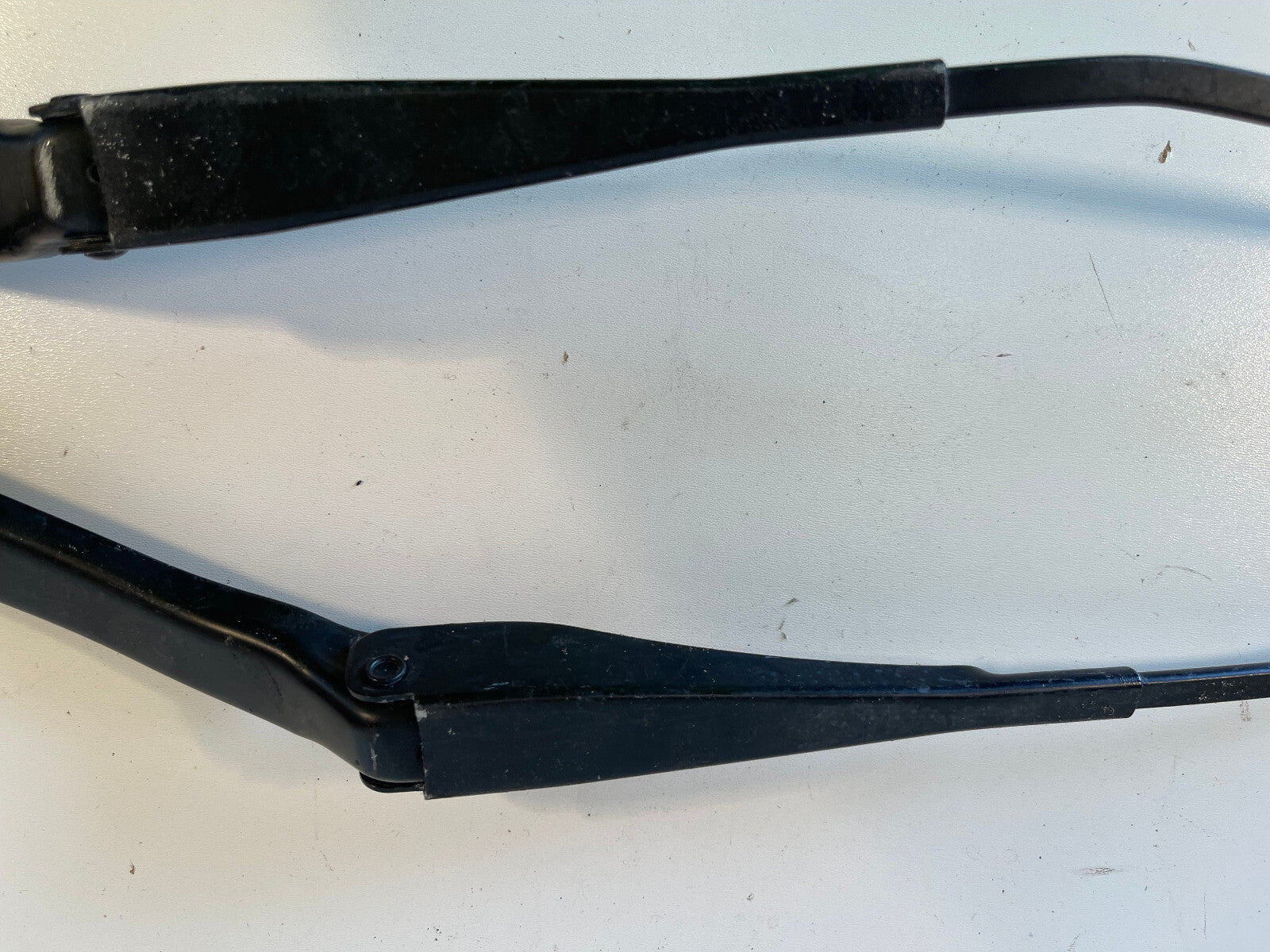 07-11 BMW E90 E91 E92 E93 3-SERIES SET OF 2 FRONT LEFT & RIGHT WIPER ARM OEM