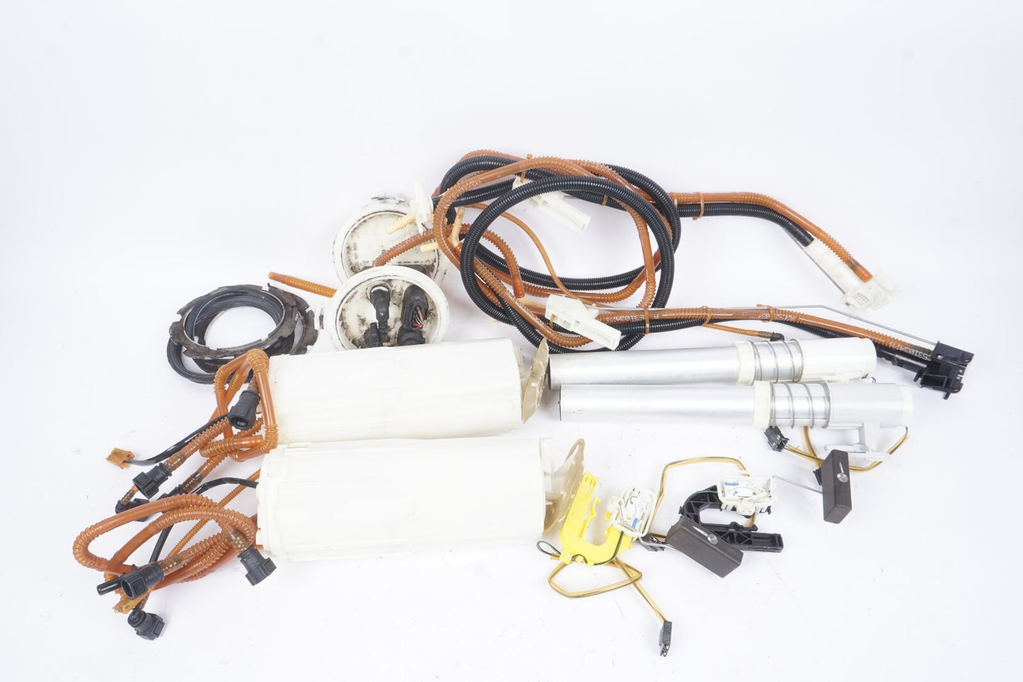 04-10 AUDI A8 A8L 4.2L Left & Right Fuel Pump & Sending & Module & Hoses Set