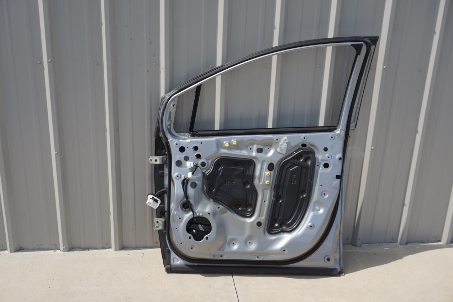 2018 - 2024 Honda Odyssey Front Right Passenger Door Shell OEM