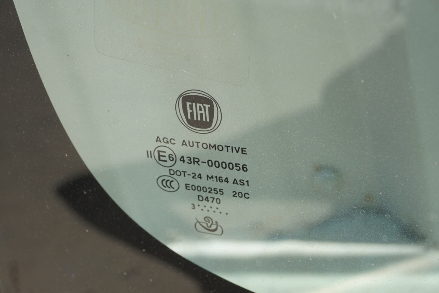 2014 - 2020 FIAT 500L FRONT WINDSHIELD WINDOW GLASS OEM