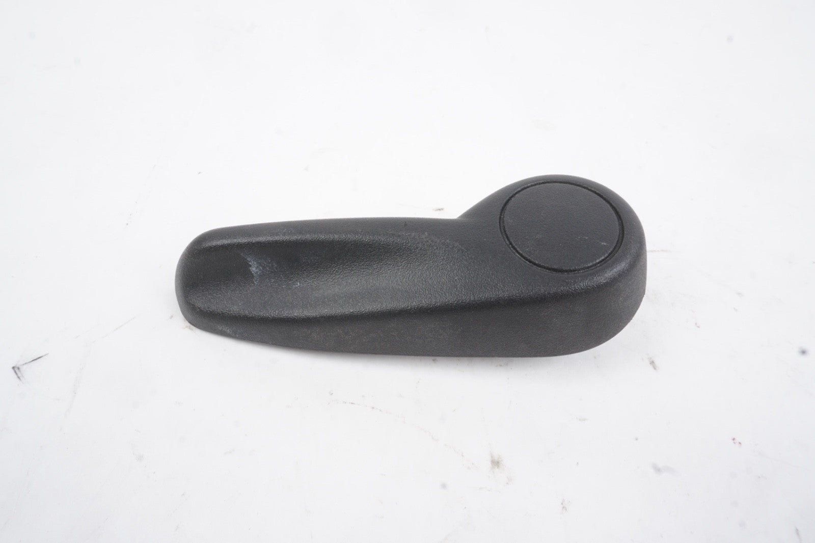 2015 - 2021 Jeep Renegade Front Right Seat Life Adjuster Lever OEM