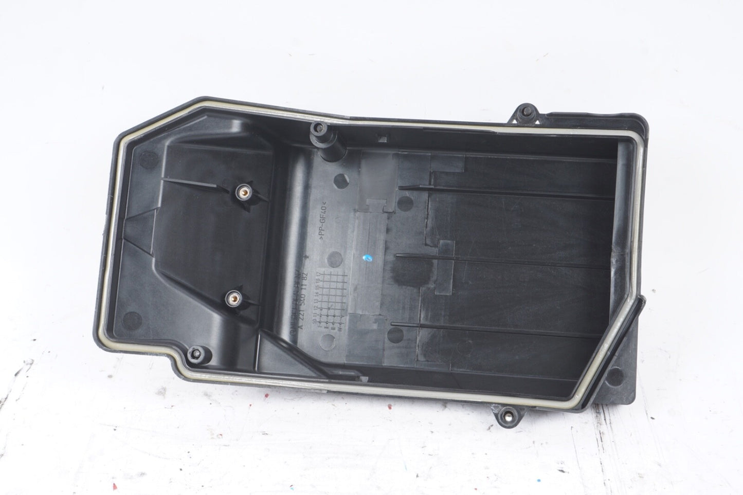 07-11 MERCEDES W221 S65 AMG S600 CL550 UNDER HOOD FUSE RELAY COVER 2215401182