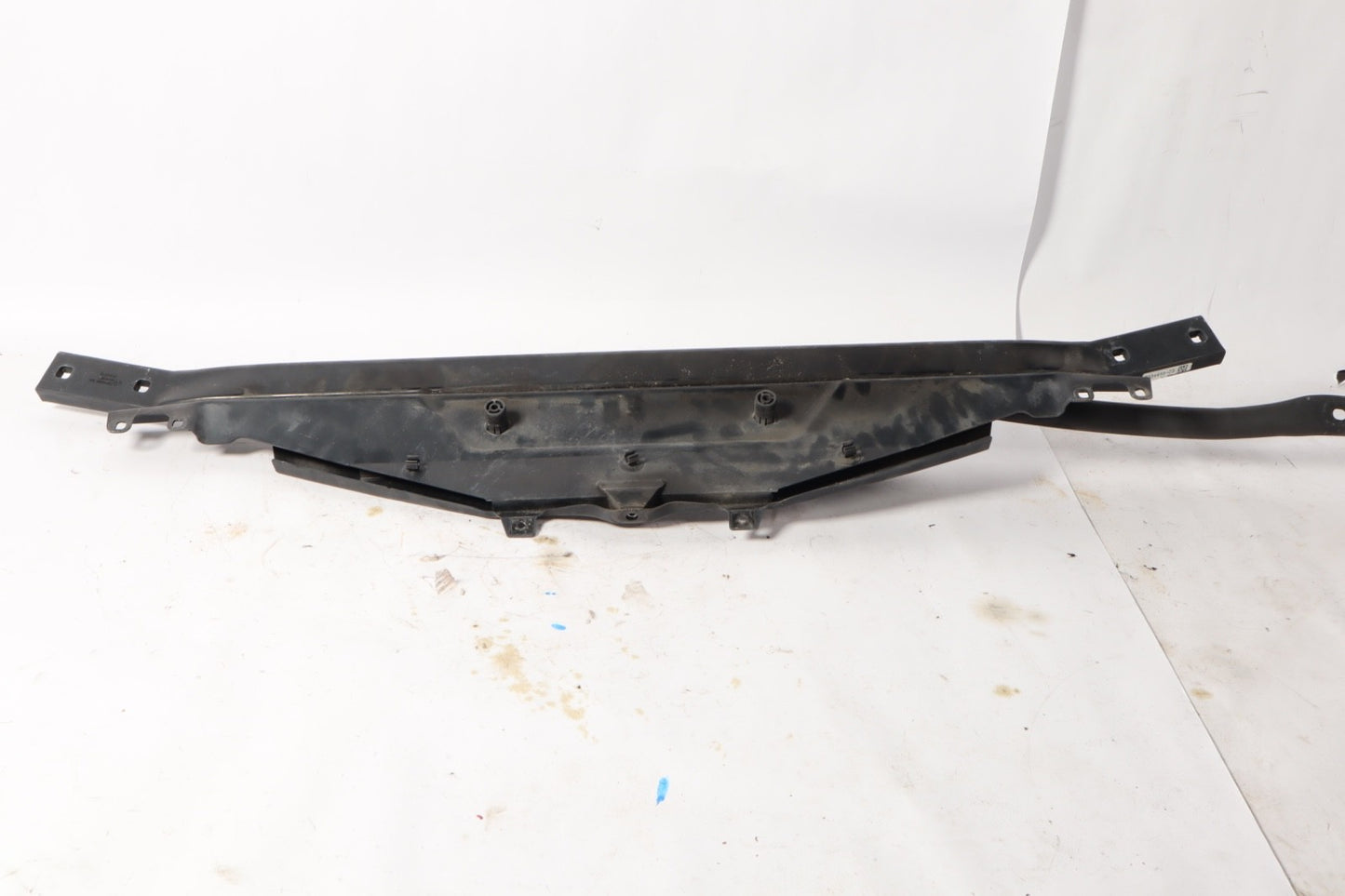 2012 - 2019 BMW 650I RADIATOR SUPPORT UPPER TIE BAR SHIELD OEM