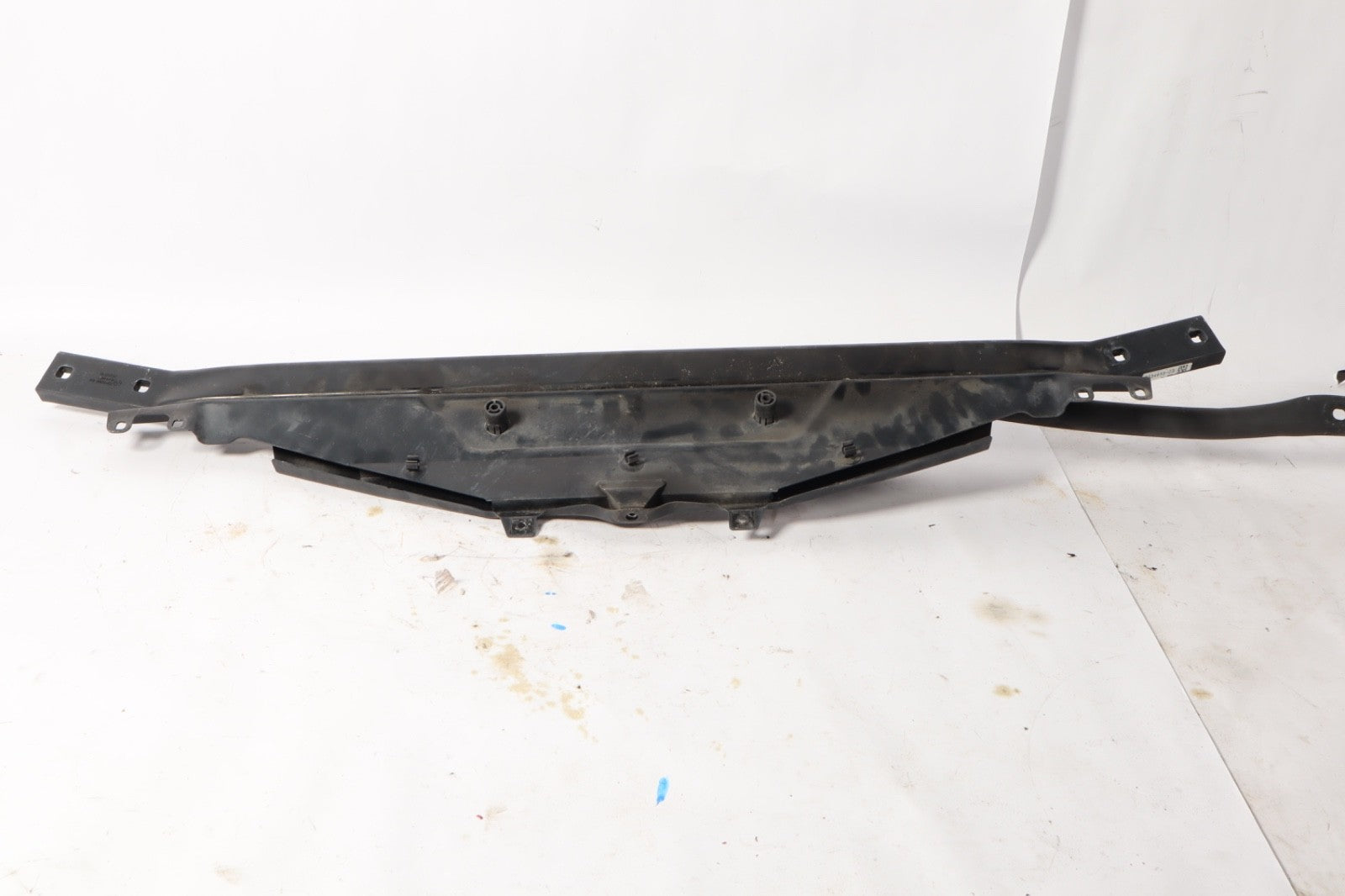 2012 - 2019 BMW 650I RADIATOR SUPPORT UPPER TIE BAR SHIELD OEM