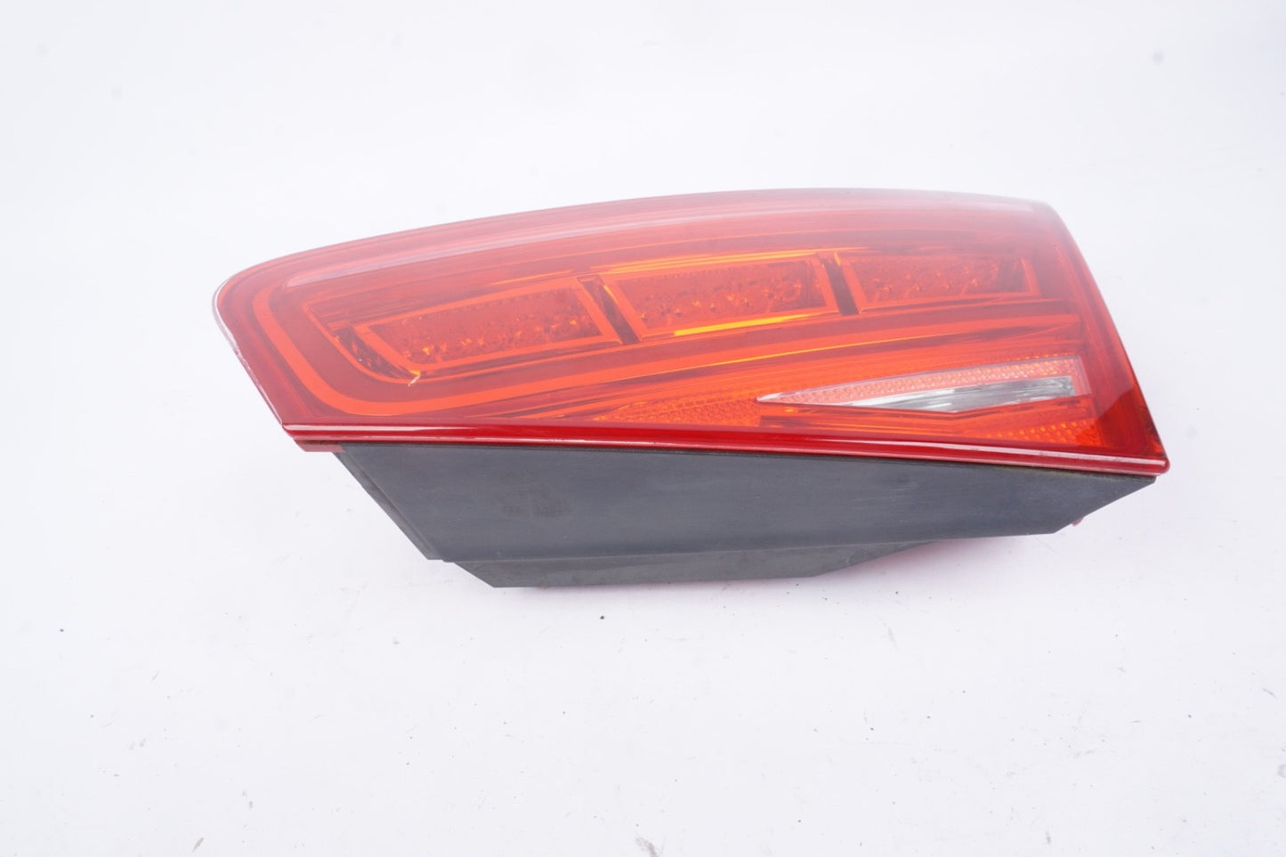 11-14 AUDI A8 L REAR RIGHT PASSENGER SIDE INNER TAILLIGHT TAIL LIGHT LAMP OEM