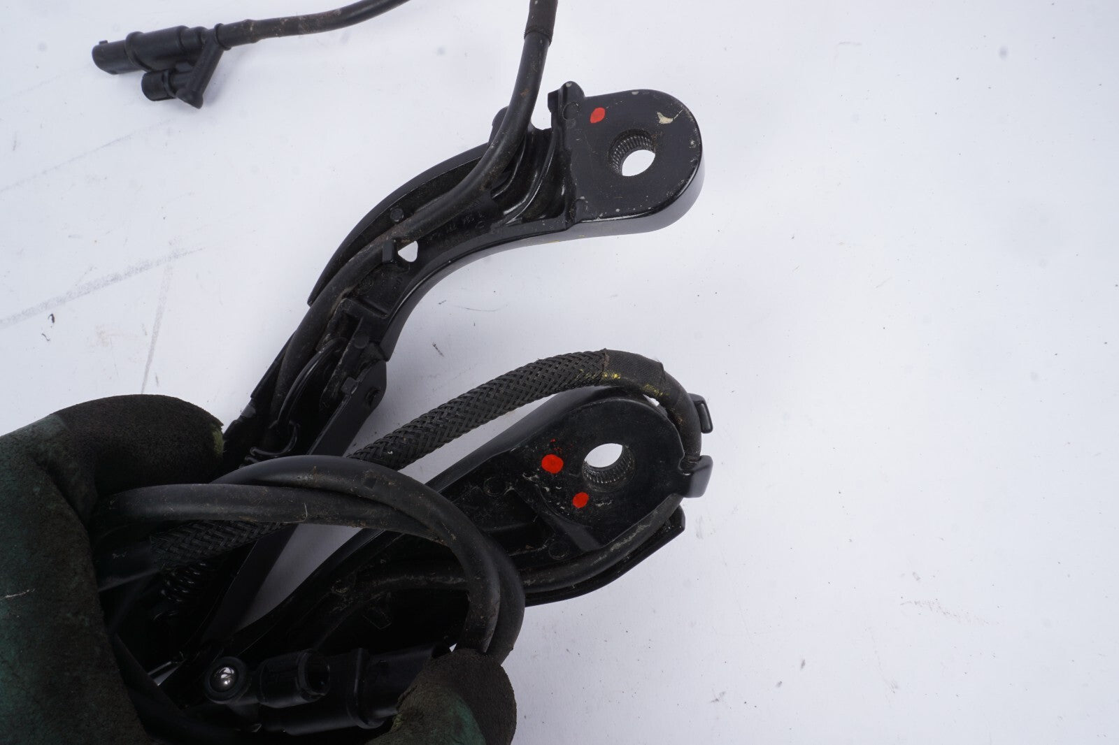 2021 - 2023 Polestar 2 Windshield Wiper Arm Left & Right OEM