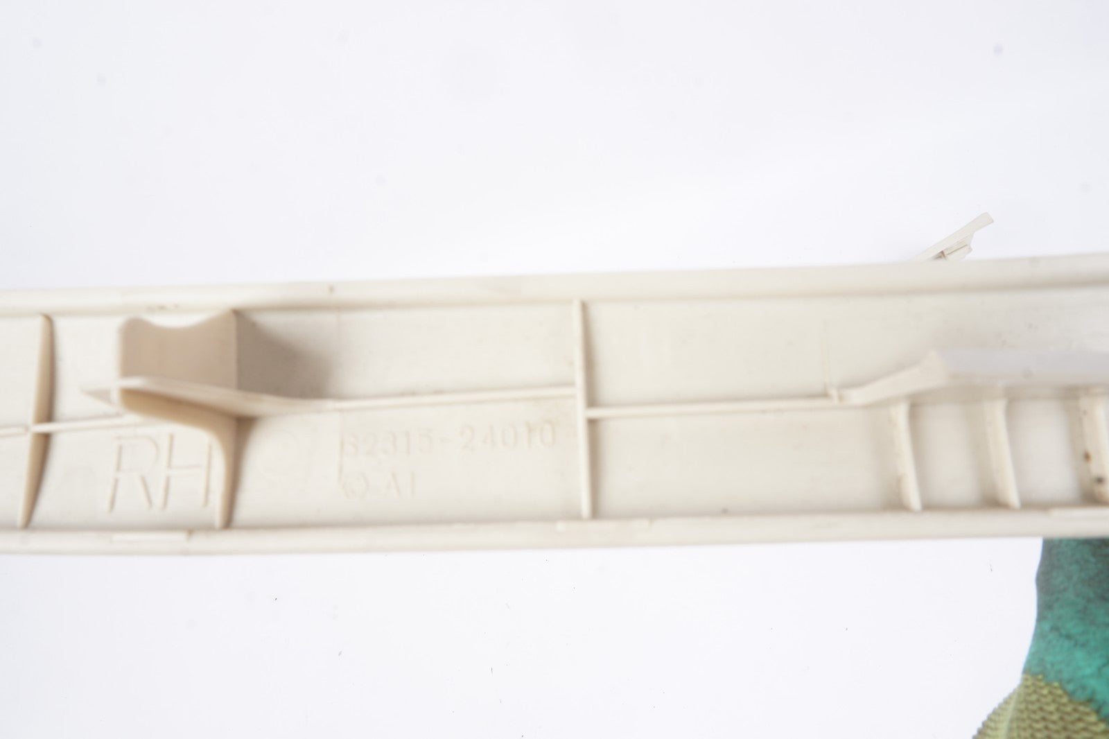 2002 - 2010 LEXUS SC430 SET OF LEFT AND RIGHT DOOR OPEN LOWER PILLAR TRIM PANEL