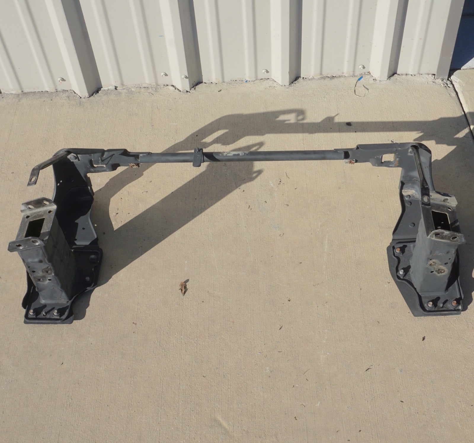 Mercedes R230 SL550 SL500 Front Bumper Reinforcement Bar Lower Radiator Support