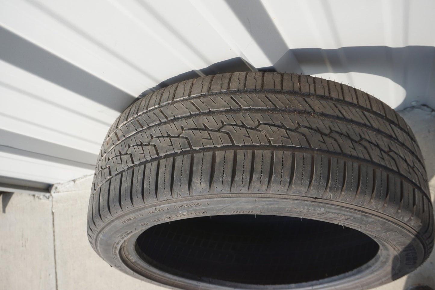 Used 235/60R18 Sumitomo HTR A/S P03 107V - 7 mm