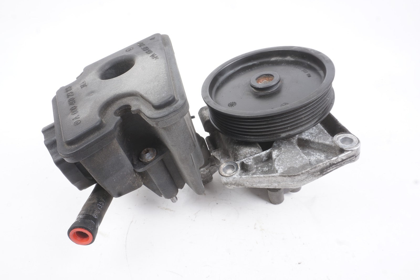 08-11 Mercedes W204 C300 Power Steering Pump Reservoir Assembly  OEM
