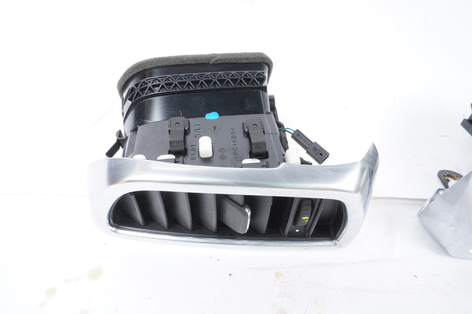 2011 - 2018 PORSCHE CAYENNE FRONT LEFT RIGHT DASH BOARD A/C AIR VENT OEM SIDES