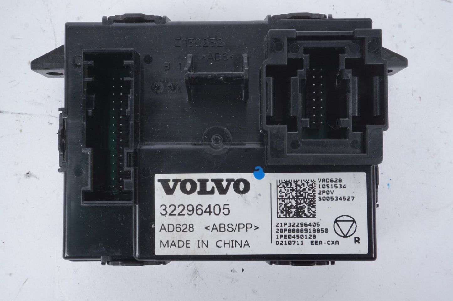 2021-2023 Polestar 2 Center Console Climate Hvac Control Module 32296405  OEM
