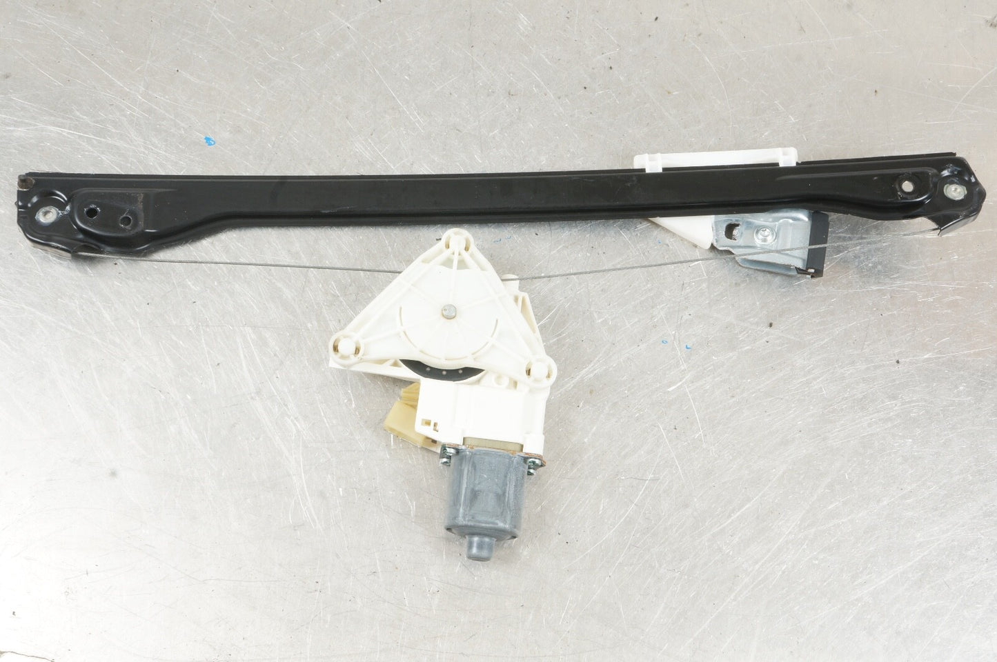 06-11 Mercedes ML350 ML500 REAR LEFT DRIVER SIDE WINDOW REGULATOR & MOTOR OEM