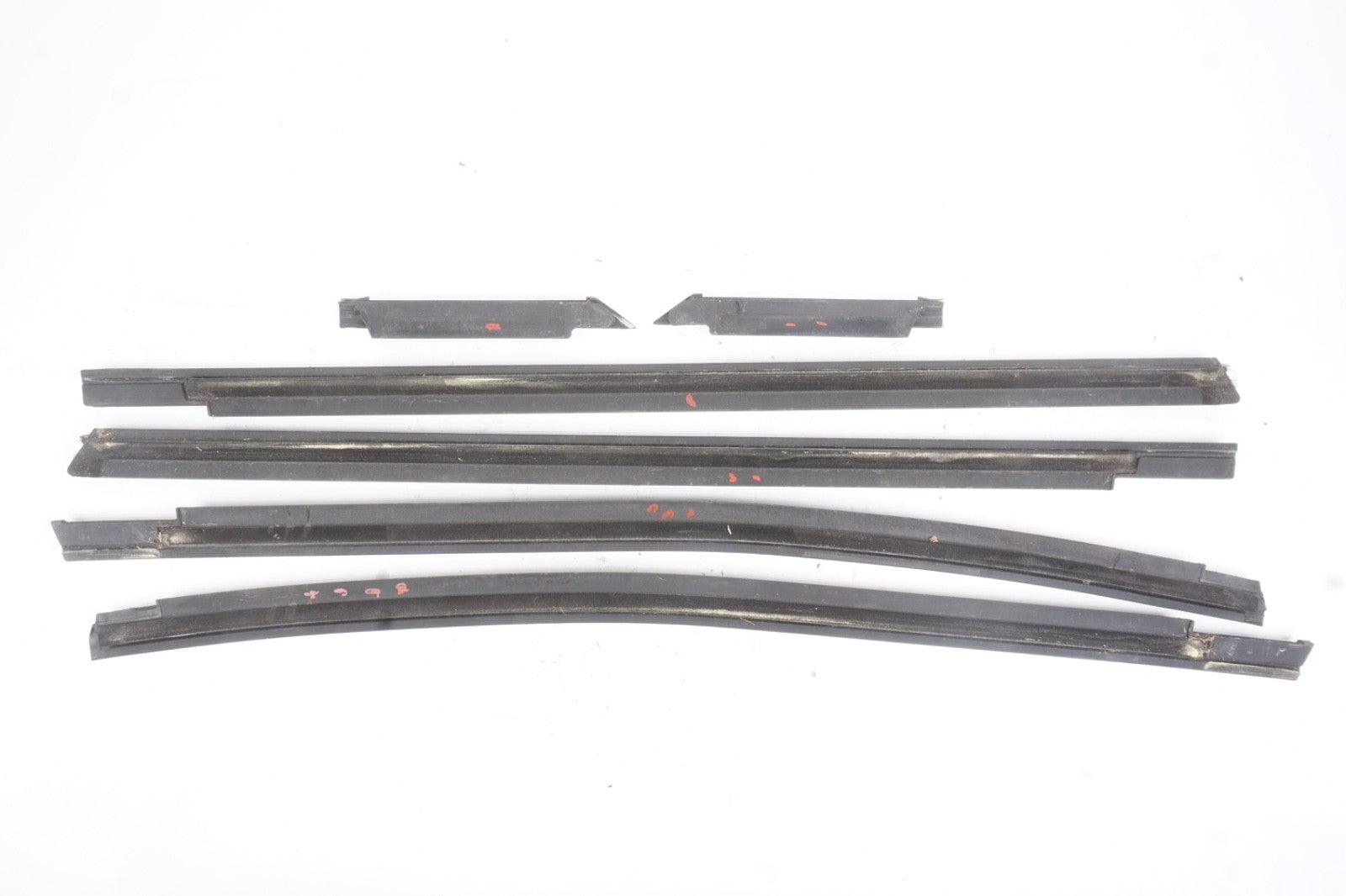 2014 - 2016 MASERATI GHIBLI OEM LEFT RIGHT FRONT REAR DOOR BELT MOULDING