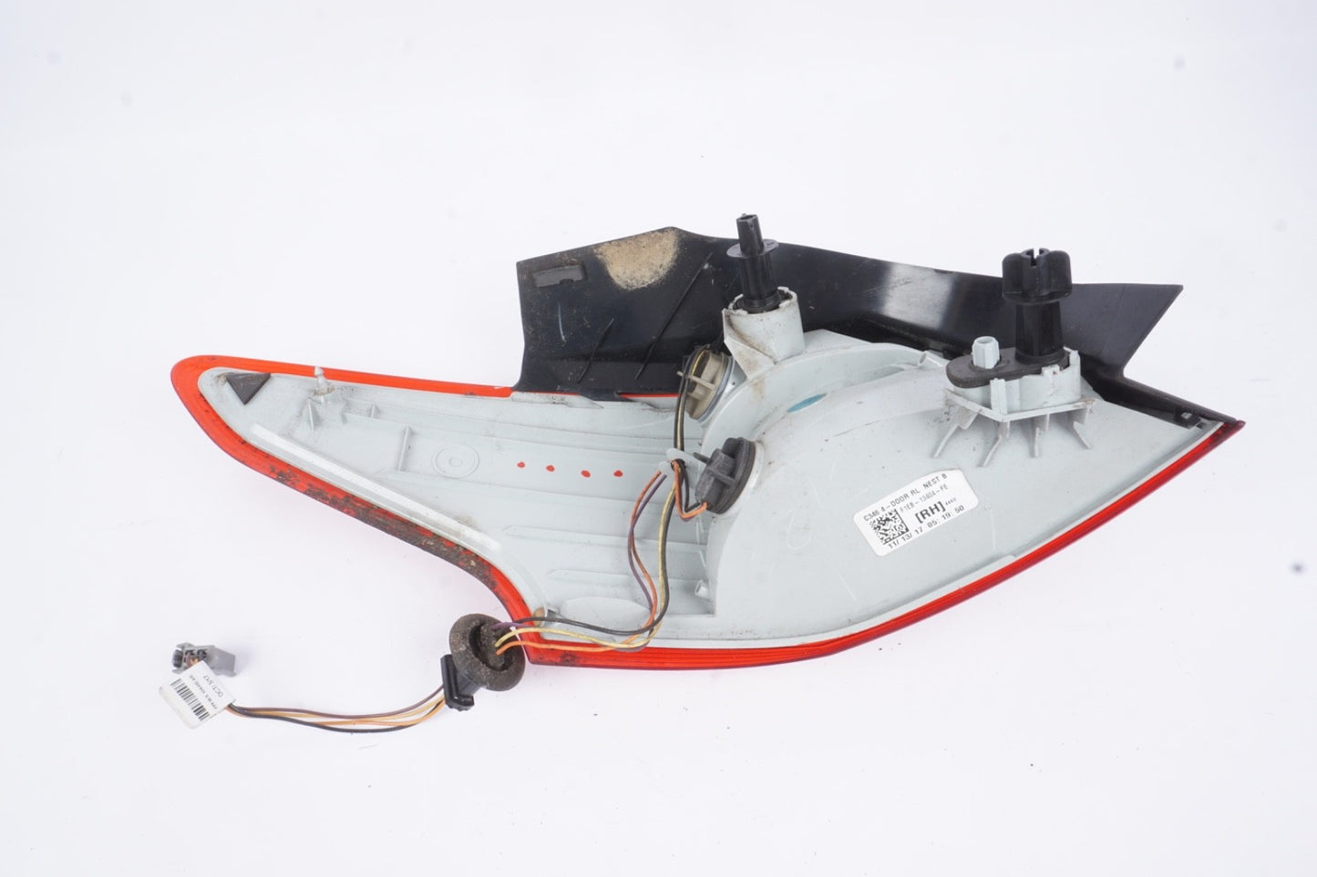 2015 - 2018 FORD FOCUS REAR RIGHT PASSENGER TAIL LIGHT LAMP OEM ! SEDAN ONLY !