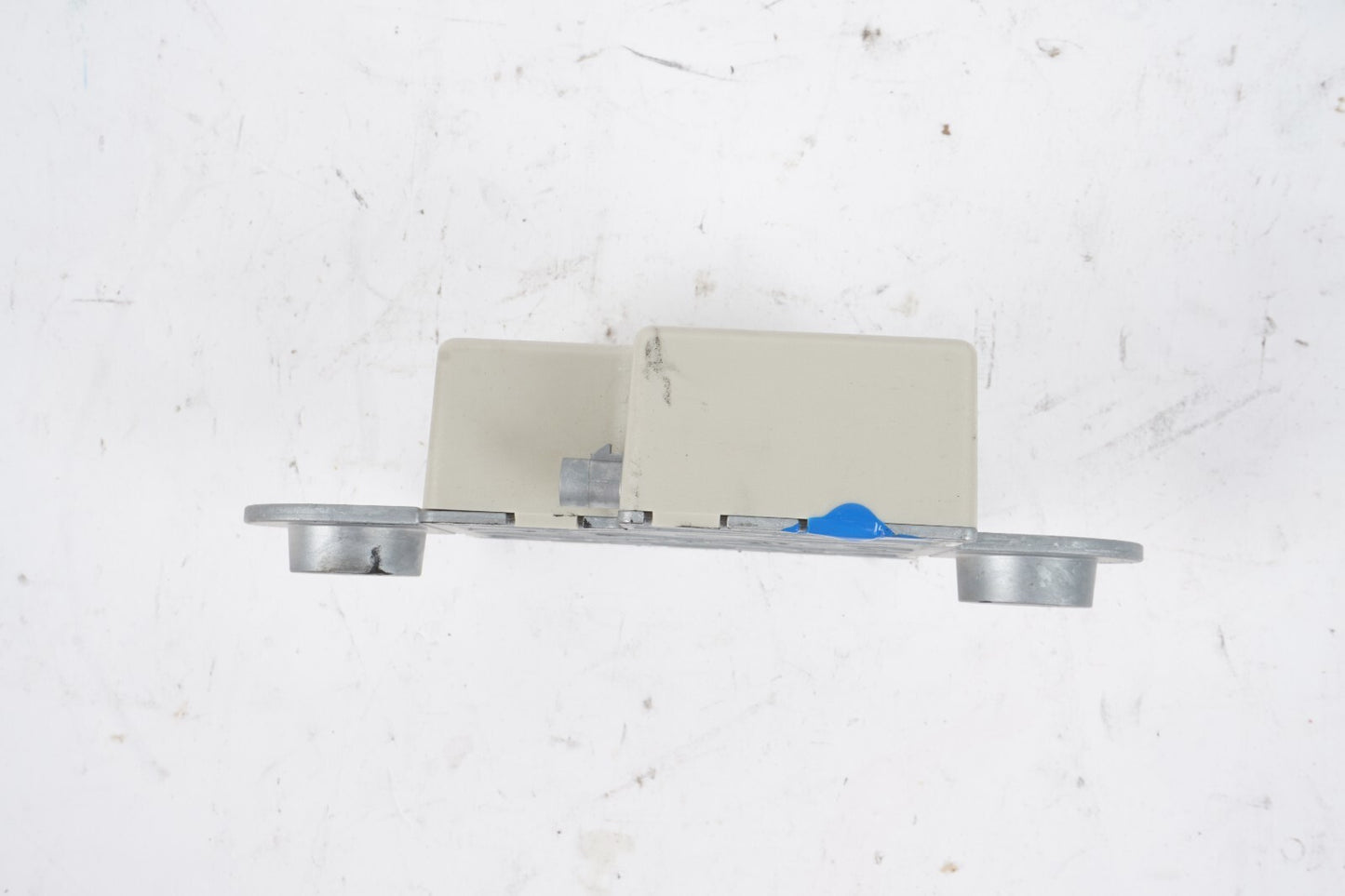 2010 - 2013 BMW 550I GT  F07 ANTENNA CONTROL MODULE 6935024 OEM