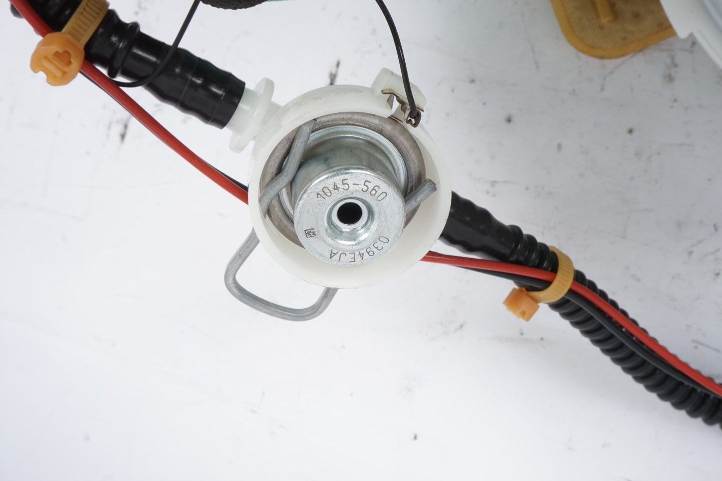 13 - 18 BMW 650i Fuel Pump 7308449 OEM