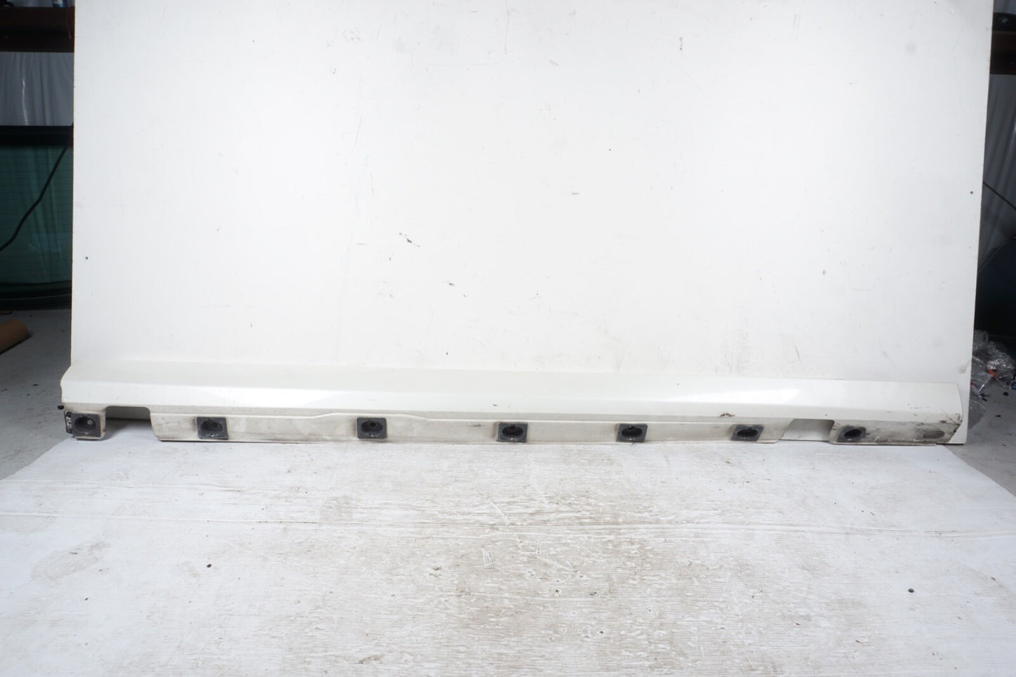 07-13 Mercedes W221 S550 Right Side Base Side Rocker Skirt Molding Panel WHITE