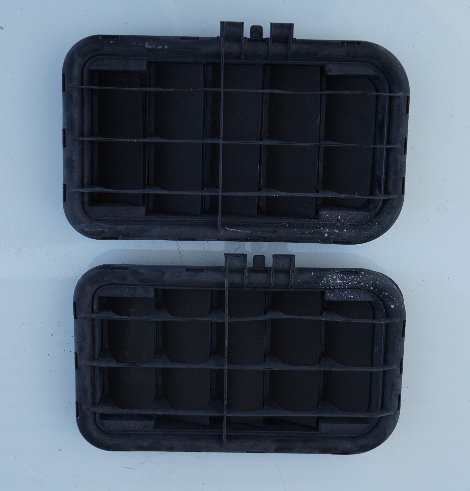 2011 - 2017 AUDI A8L A8 REAR LEFT & RIGHT QUARTER PANEL AIR VENT GRILLE OEM