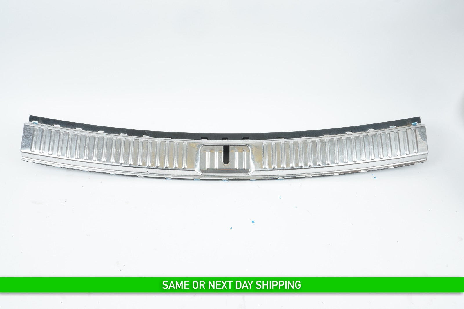 2011-2014 PORSCHE CAYENNE TRUNK LATCH TRIM PANEL 7P0863459F OEM