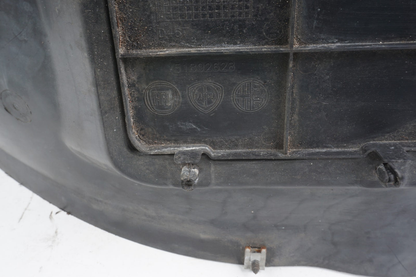 14 - 17 Fiat 500L Front Left Driver Side Inner Fender Liner Splash Guard OEM