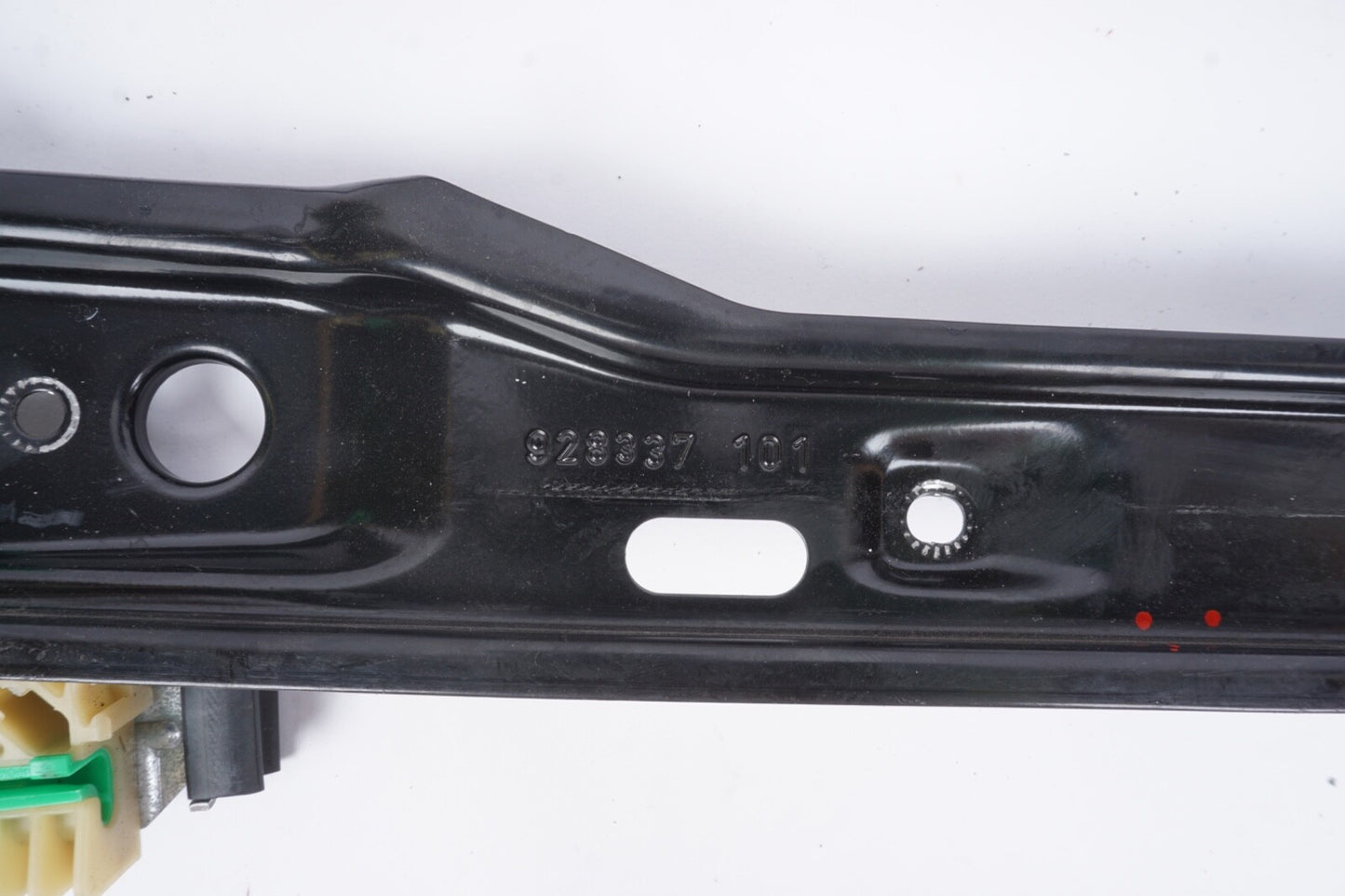 Mercedes X156 GLA45 GLA250 window motor and regulator, right front 2469065200