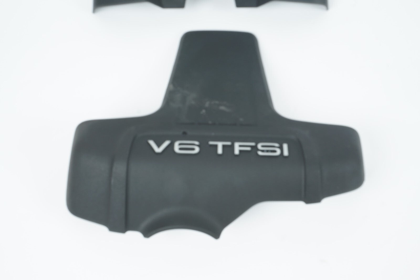 2011 - 2017 AUDI A8L 3.0L ENGINE MOTOR COVER  OEM