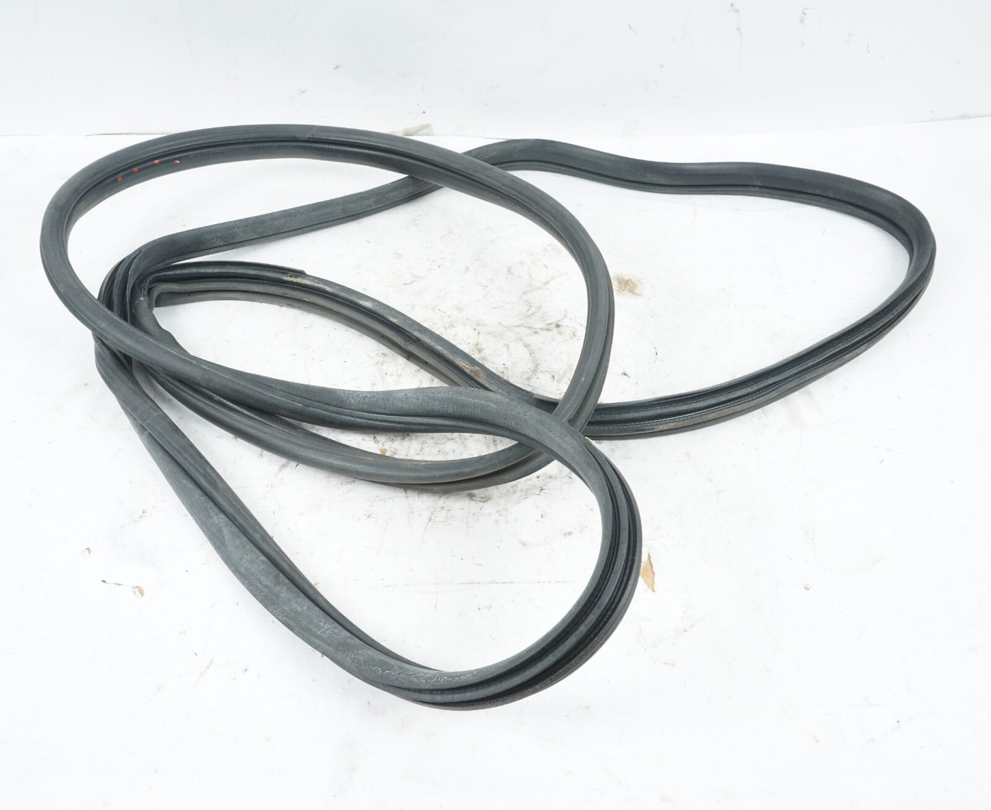 11 - 17 HONDA ODYSSEY REAR RIGHT PASS SIDE DOOR ON BODY WEATHERSTRIP SEAL  OEM