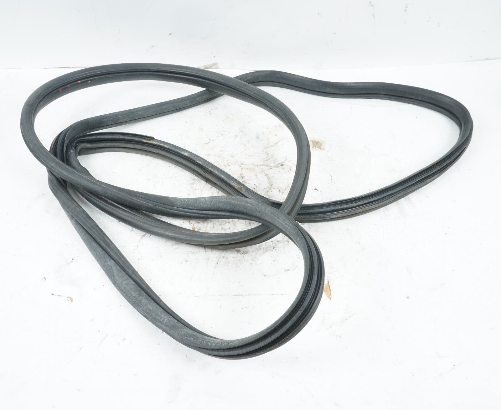 11 - 17 HONDA ODYSSEY REAR RIGHT PASS SIDE DOOR ON BODY WEATHERSTRIP SEAL  OEM