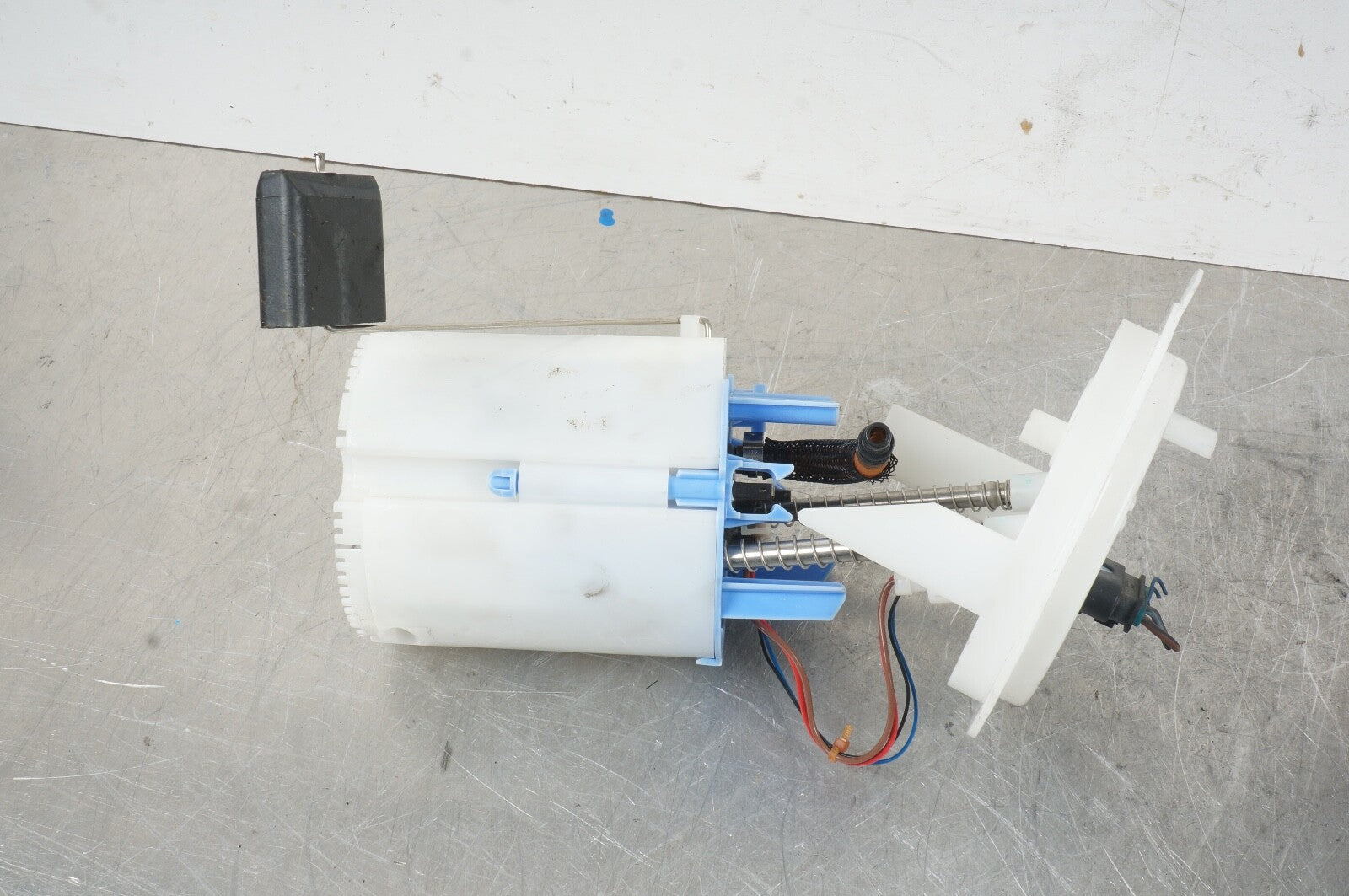 08-11 Mercedes W204 C300 Left Right Side Fuel Pump Level Sensor 2044700894 OEM