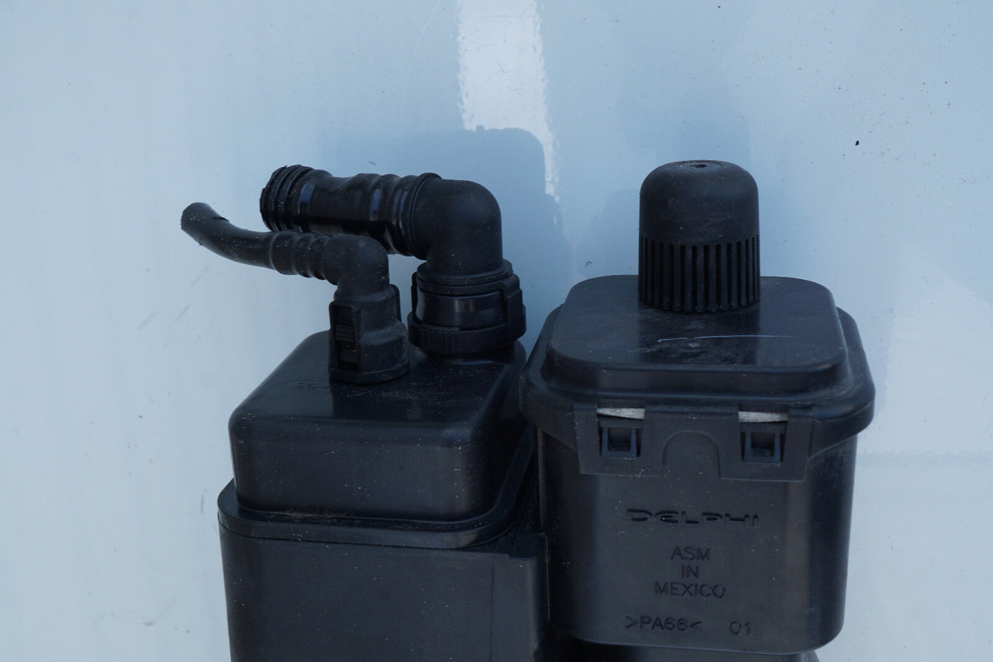 06-11 Mercedes W164 ML63 ML350 ML500 FUEL VAPOR CANISTER 1644701459 OEM