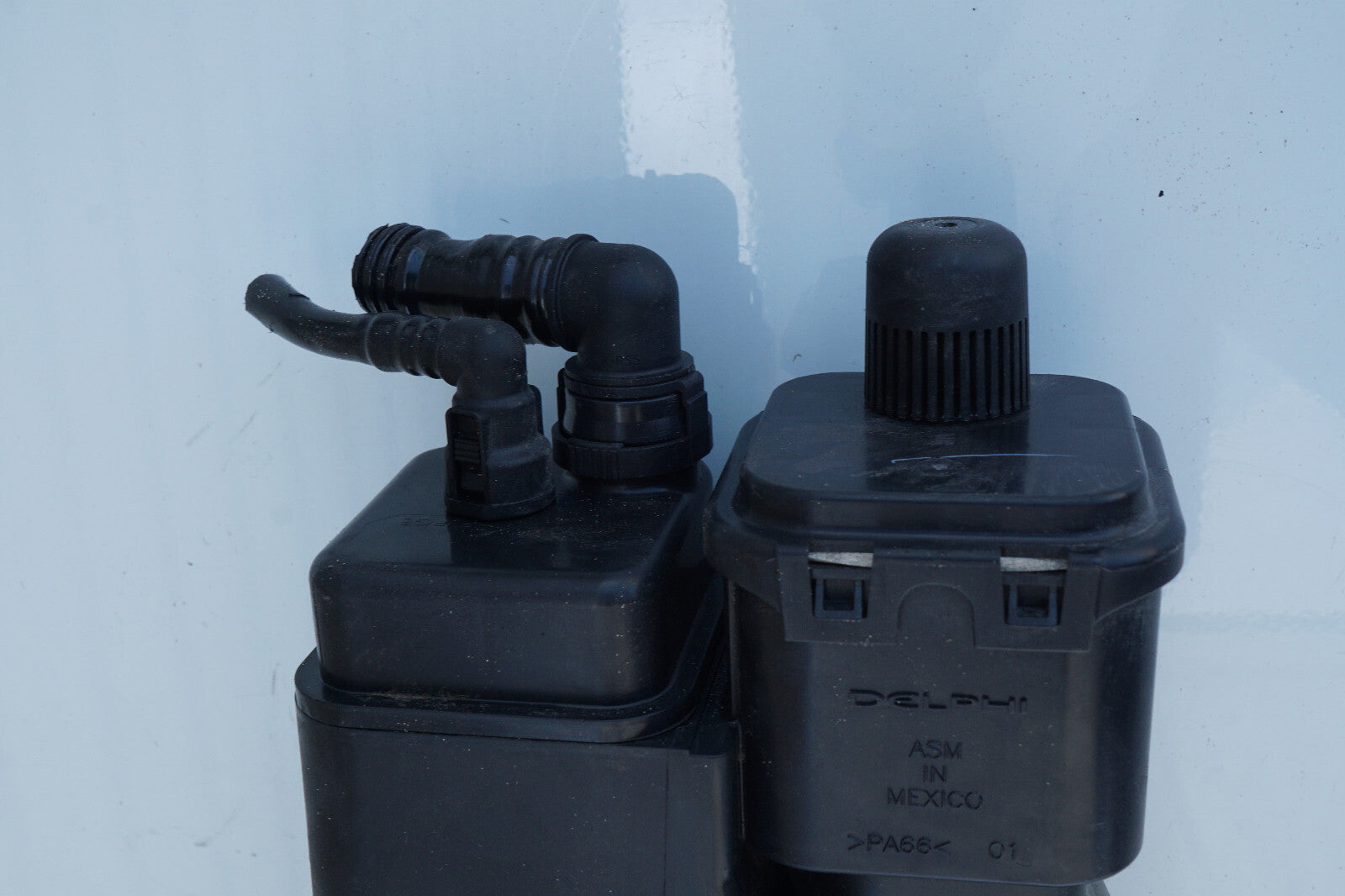 06-11 Mercedes W164 ML63 ML350 ML500 FUEL VAPOR CANISTER 1644701459 OEM