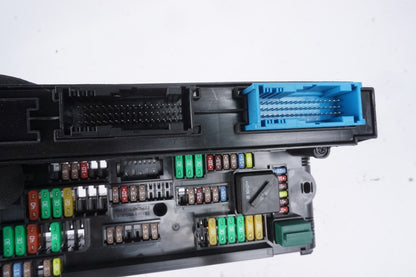 2015 - 2018 BMW X4 N20 Power Distribution Relay Fuse Box Unit Module OEM