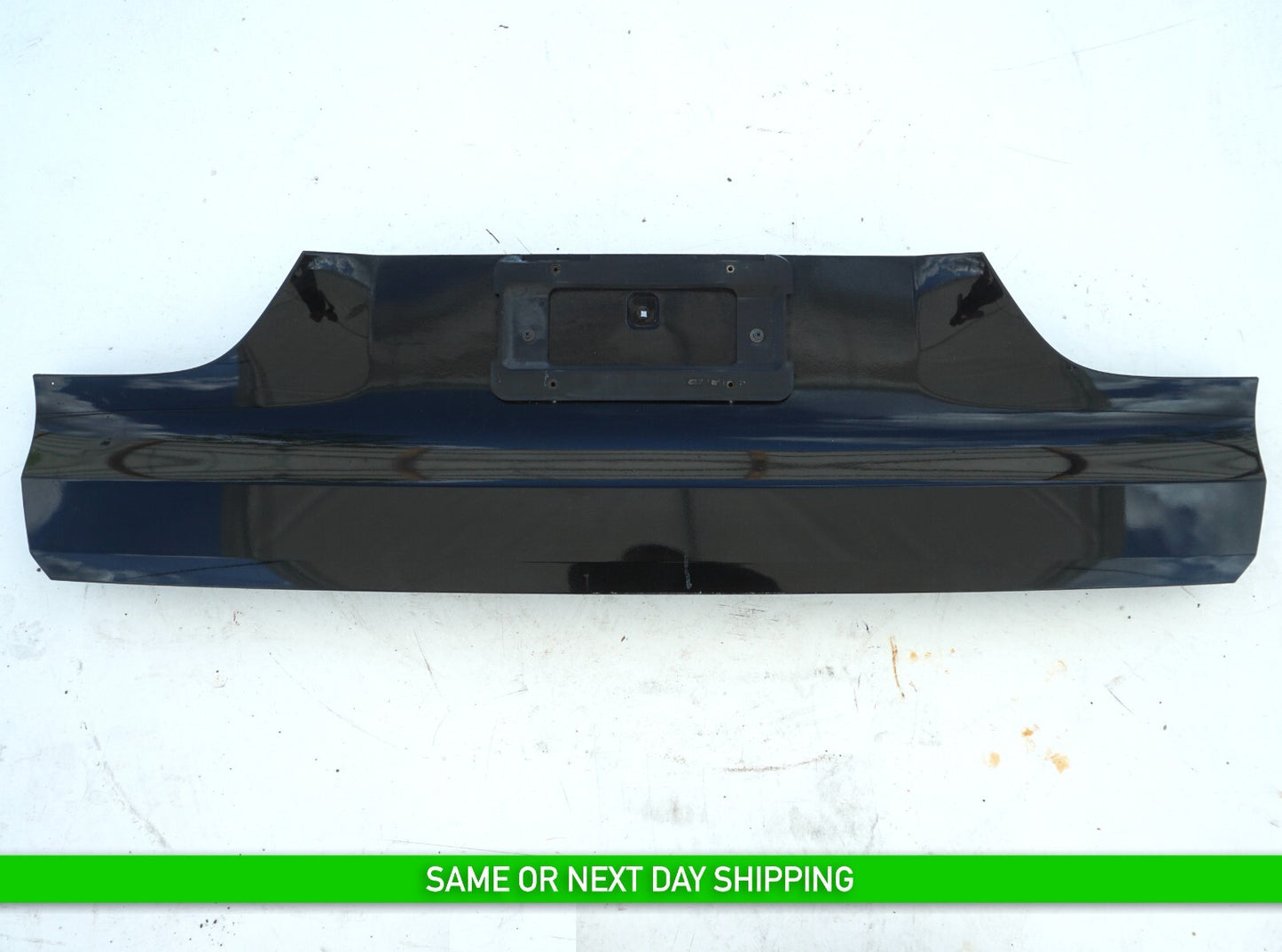 2010 - 2013 BMW 550GT F07 TAILGATE LID TRIM MOLDING 7200540 OEM