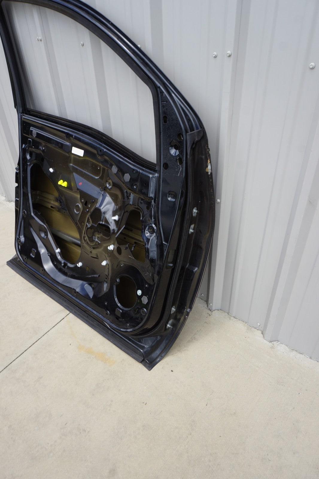 2018 - 2024 NISSAN TITAN XD FRONT LEFT DOOR SHELL COVER PANEL OEM