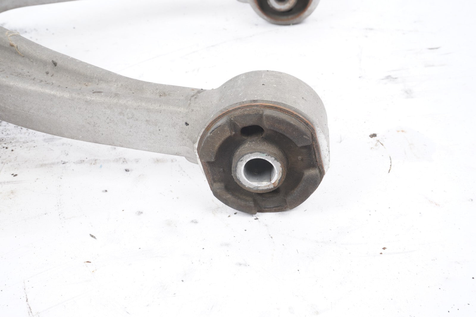 2014 - 2019 MASERATI GHIBLI Front Right Pass Side Upper Control Arm OEM