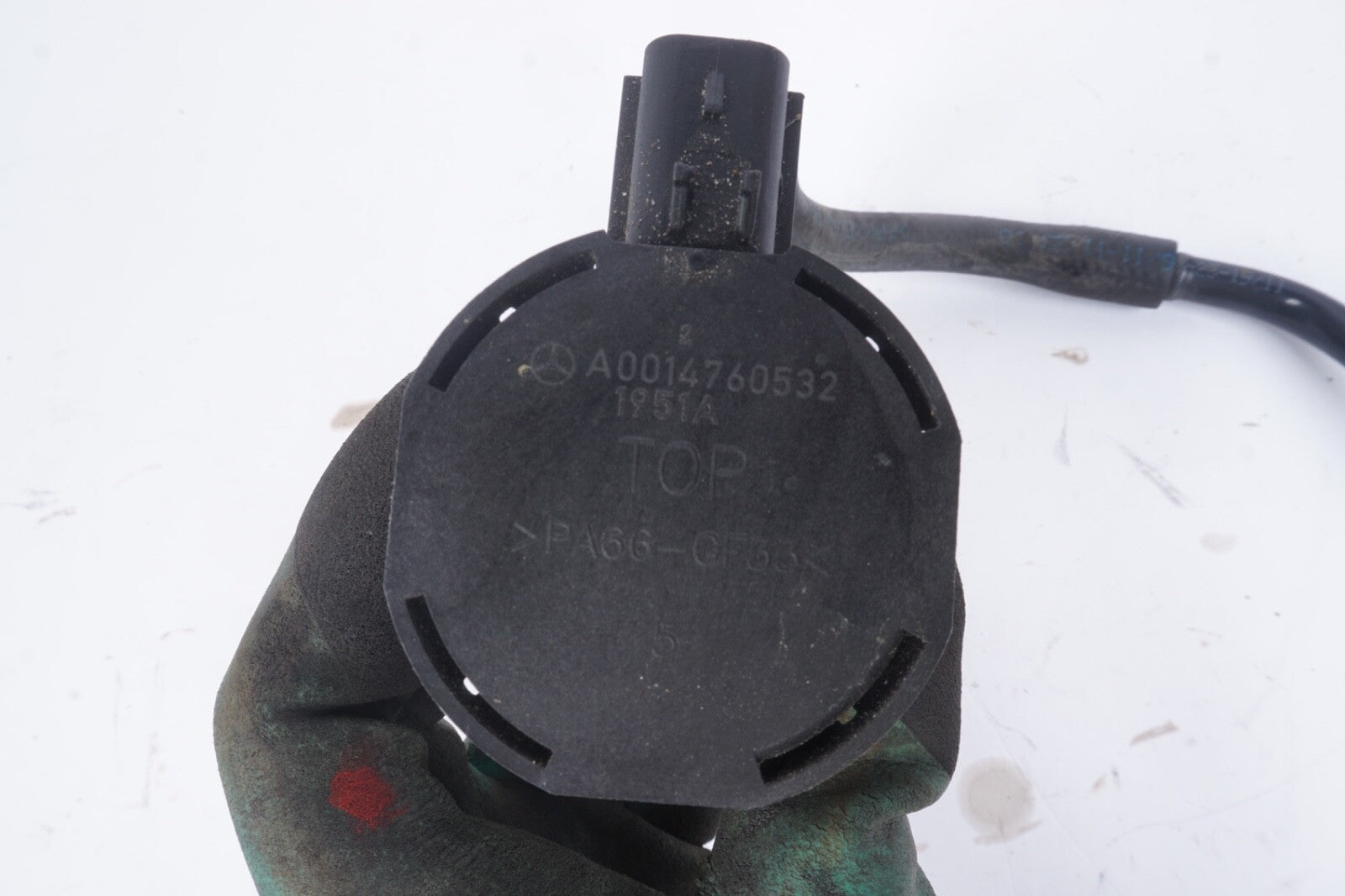 11-18 Mercede W221 S550 C300 CL550 Fuel System Purge Valve 0014760532 OEM