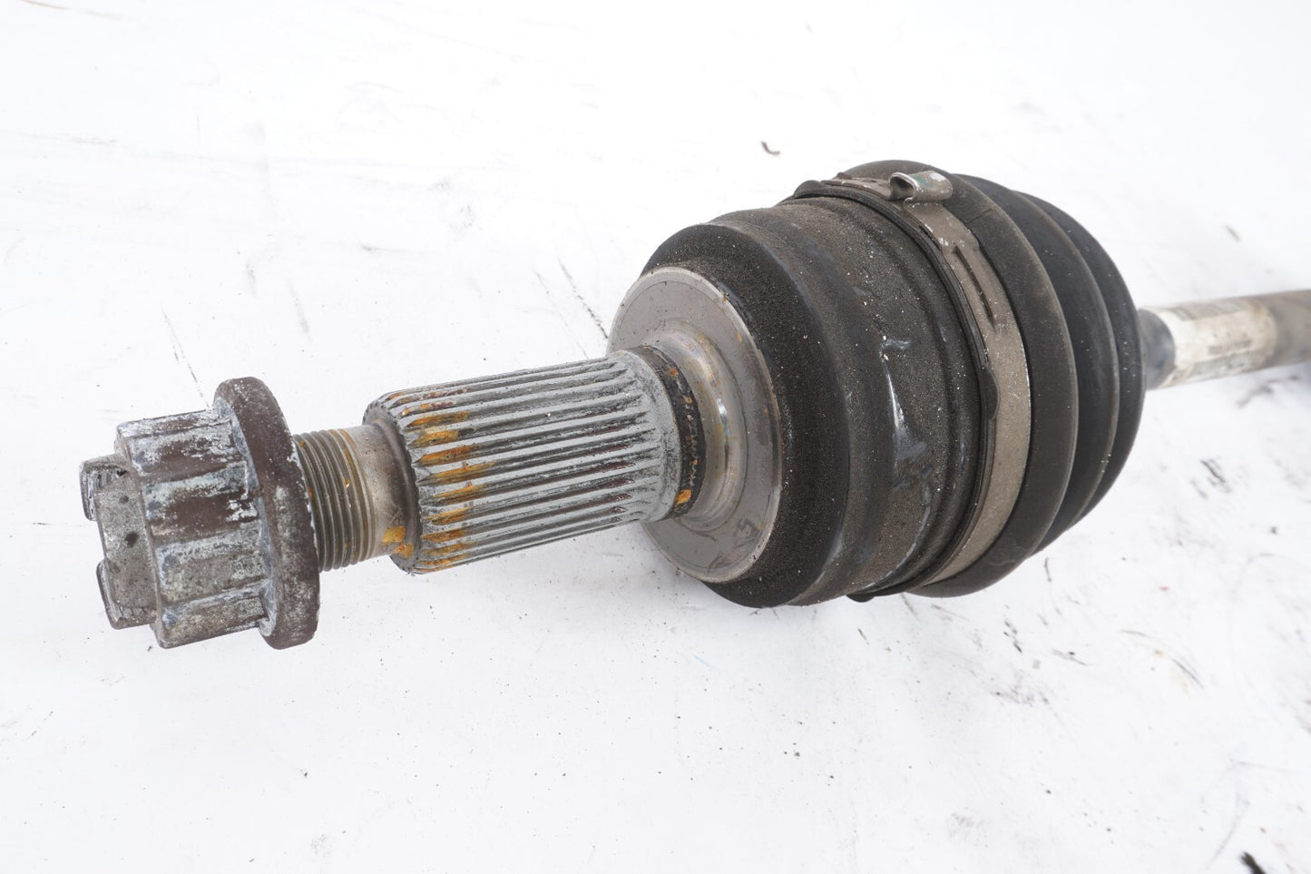11-18 Porsche Cayenne 958 4.8l Front Right Passenger Side Axle Shaft OEM