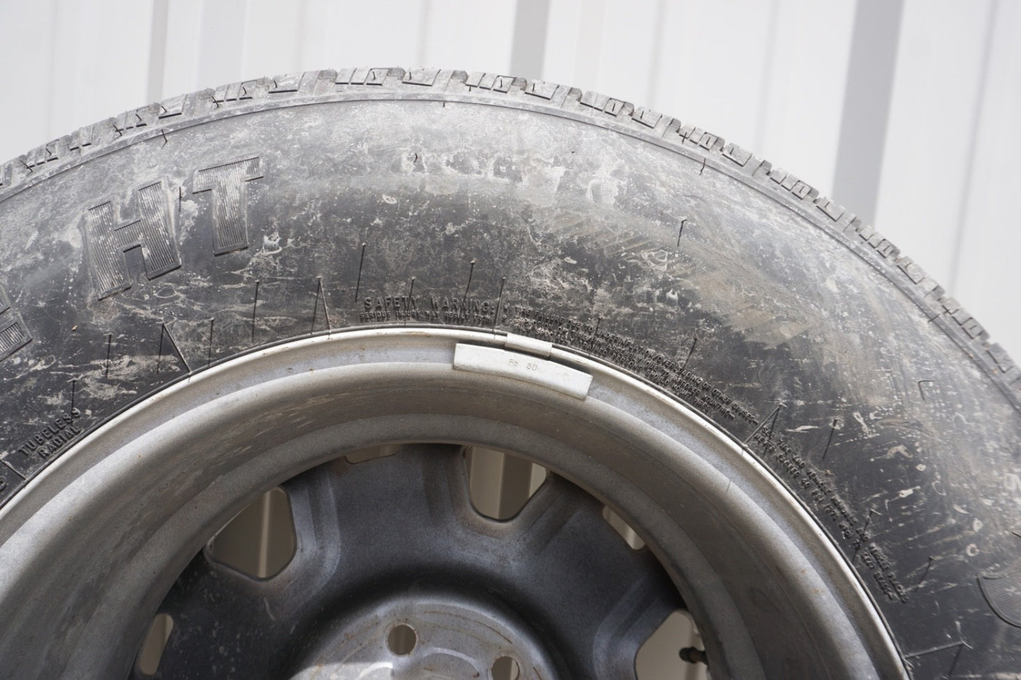 17-19 NISSAN TITAN SPARE WHEEL RIM AND TIRE 245/75 r17