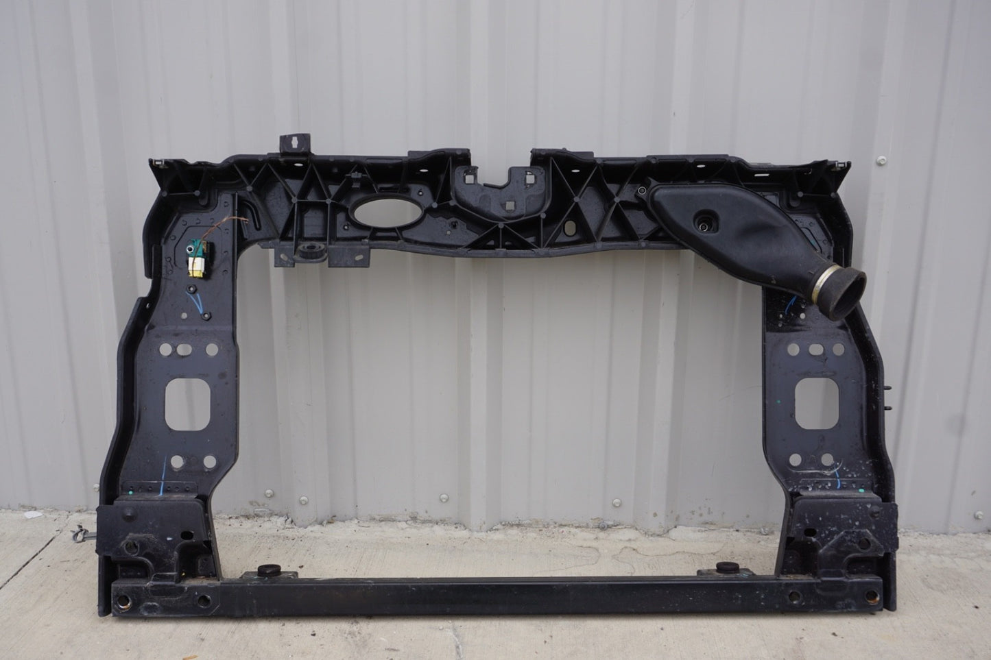 2014 - 2020 Fiat 500L Radiator Support Core 68307073AA OEM