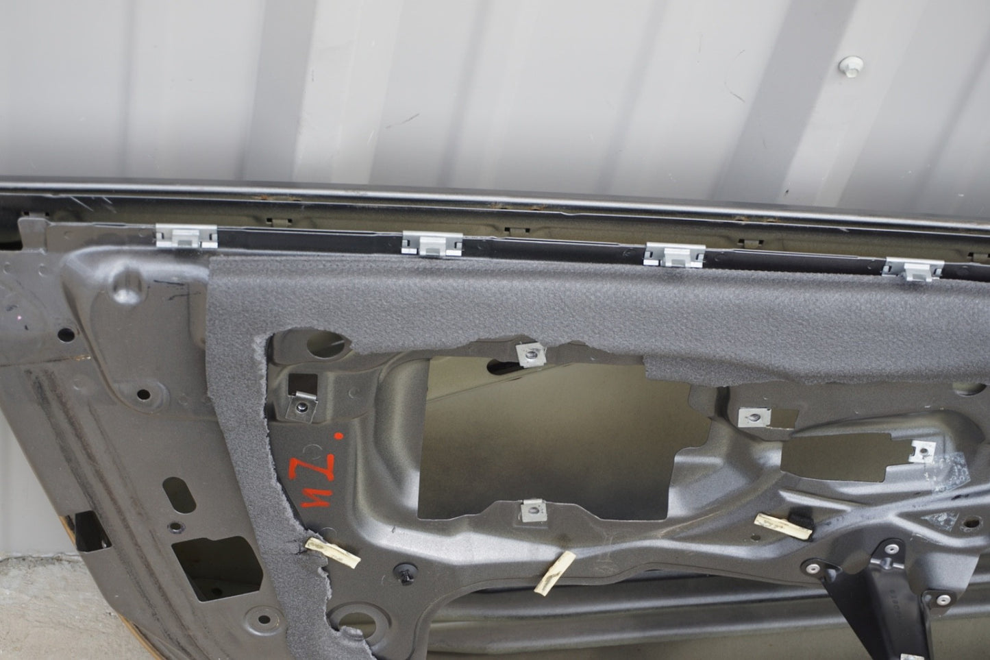 2003 - 2008 BMW Z4 E85 FRONT LEFT DRIVER DOOR SHELL  OEM