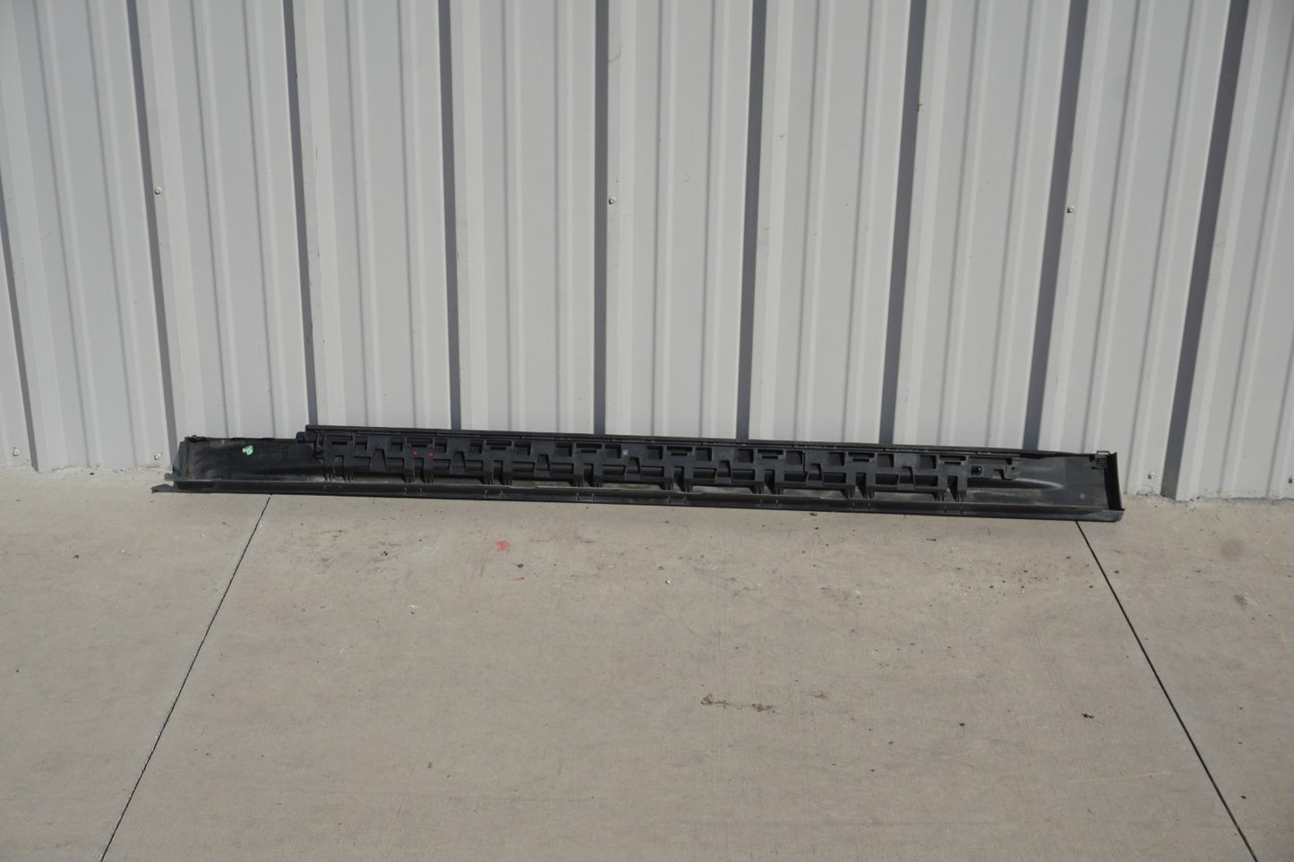 2017 - 2023 Alfa Romeo Stelvio OEM Right Passenger Side Rocker Panel Side Skirt