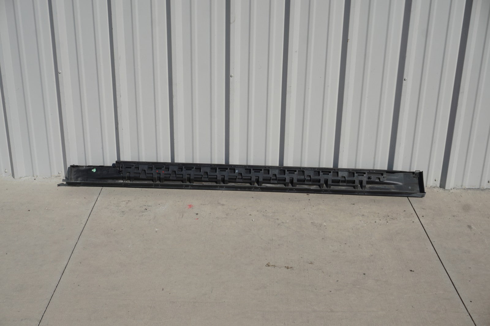 2017 - 2023 Alfa Romeo Stelvio OEM Right Passenger Side Rocker Panel Side Skirt