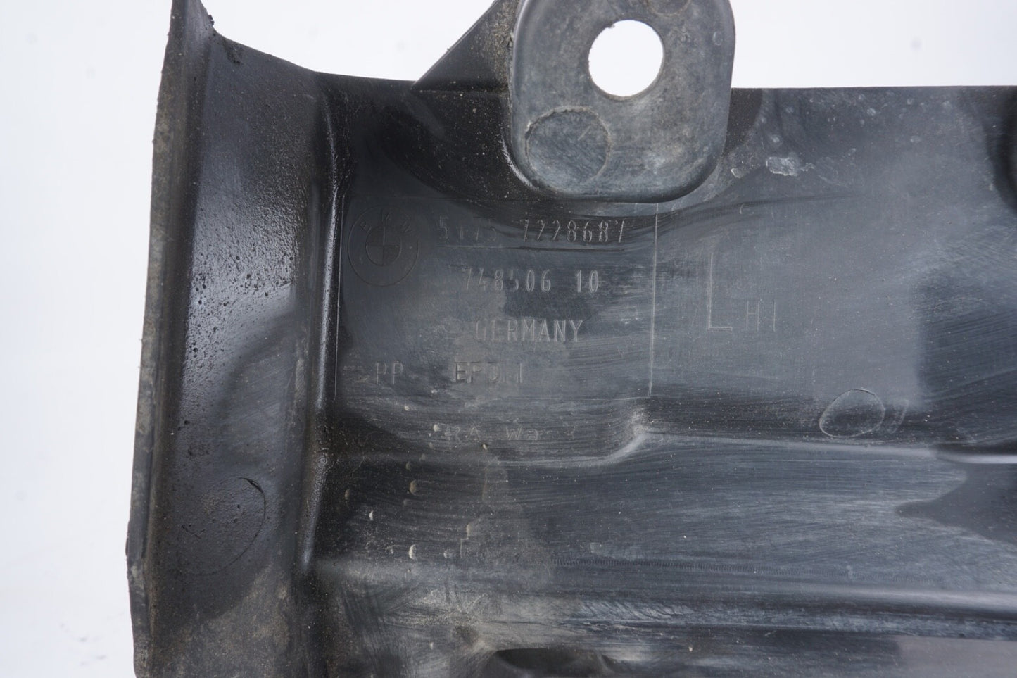 2010-2015 BMW 750 F01 F02 4.4L XDRIVE STEERING GEAR RACK LEFT COVER SHIELD OEM