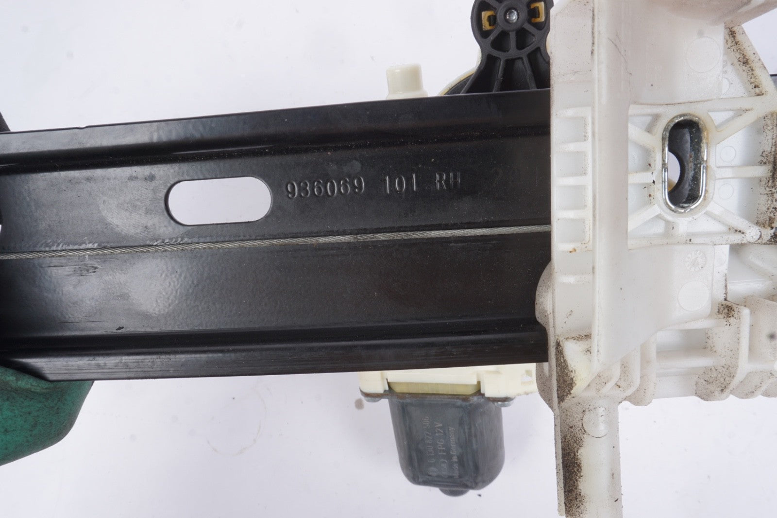 14 - 17 Mercedes S550 W222 REAR RIGHT PASSENGE SIDE WINDOW REGULATOR & MOTOR OEM