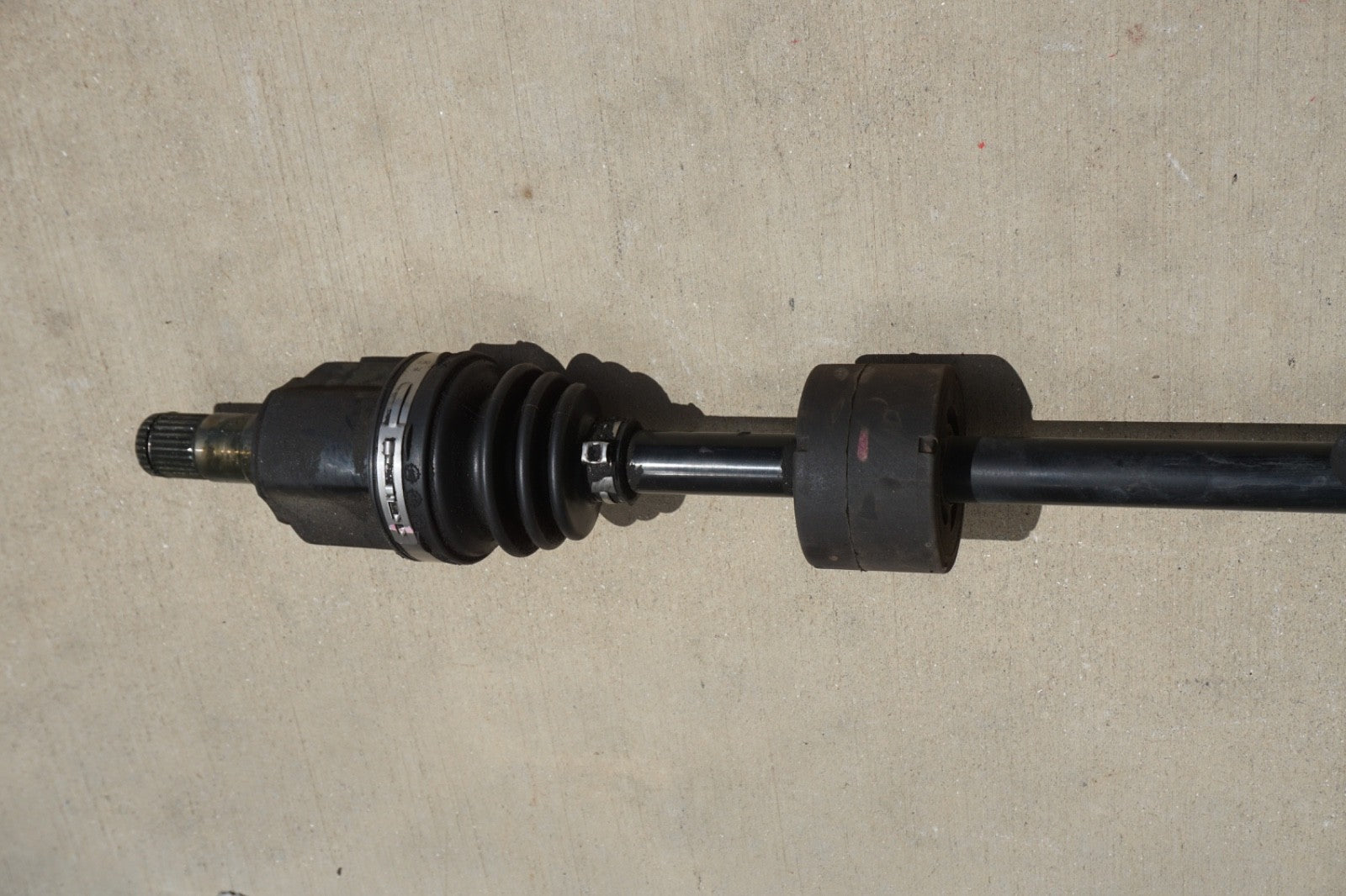2012 - 2017 FIAT 500 RIGHT AXLE SHAFT DRIVE P68070392AB