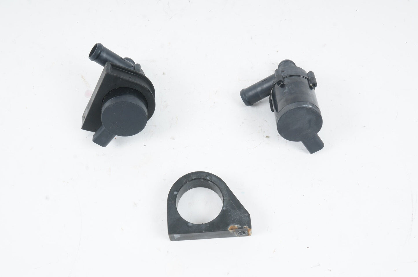 2010-2018 BENTLEY MULSANNE  ENGINE AUXILIARY WATER COOLANT PUMP SET OF 2