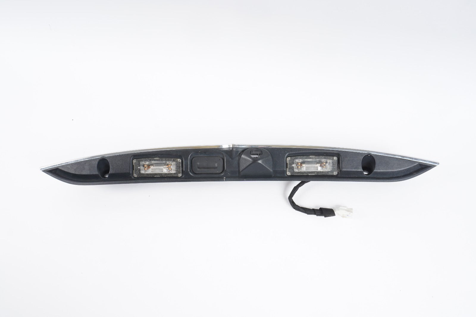 2014 - 2017 MASERATI GHIBLI LICENSE PLATE LIGHT TRUNK TRIM GARNISH MOULDING OEM